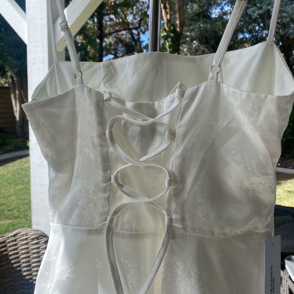 Princess Polly White Mini Dress - Picture 4 of 7